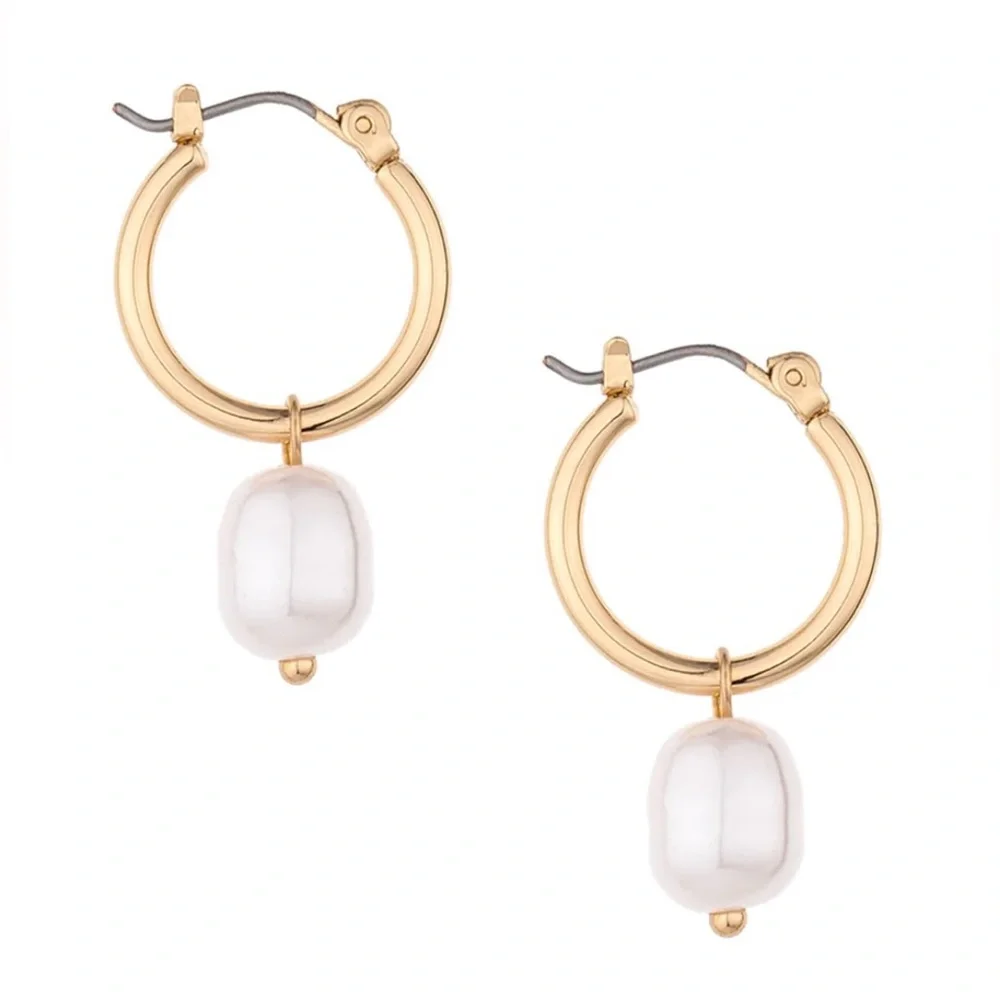 🆕 Gold Tone Removable Acrylic Pearl Huggie Earrings